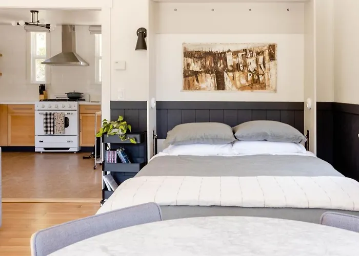 Wild Hair Studio-Stylish Farm Stay W Ev Charger