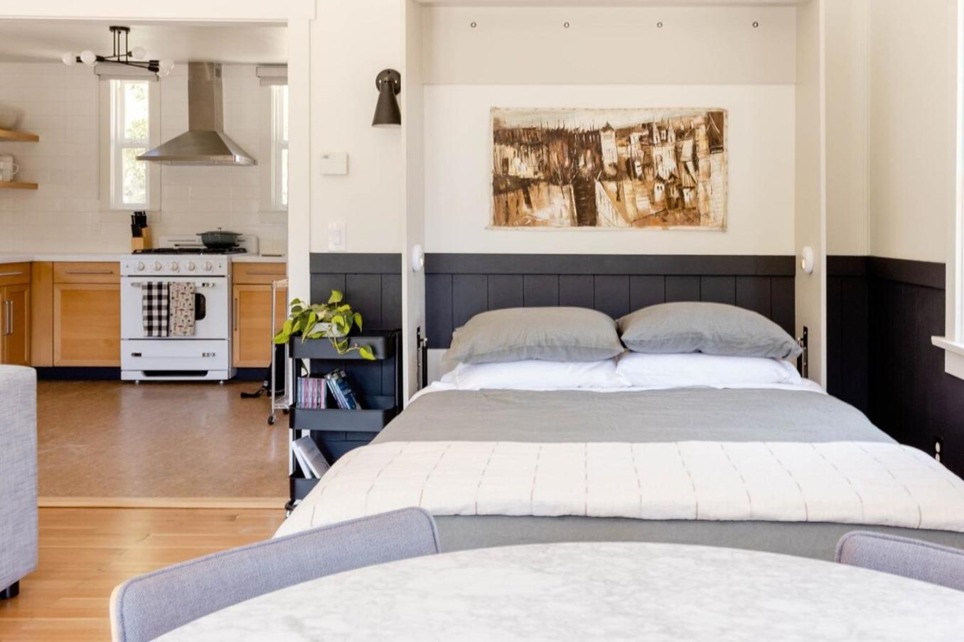 Wild Hair Studio-stylish Farm W Ev Charger Farm stay