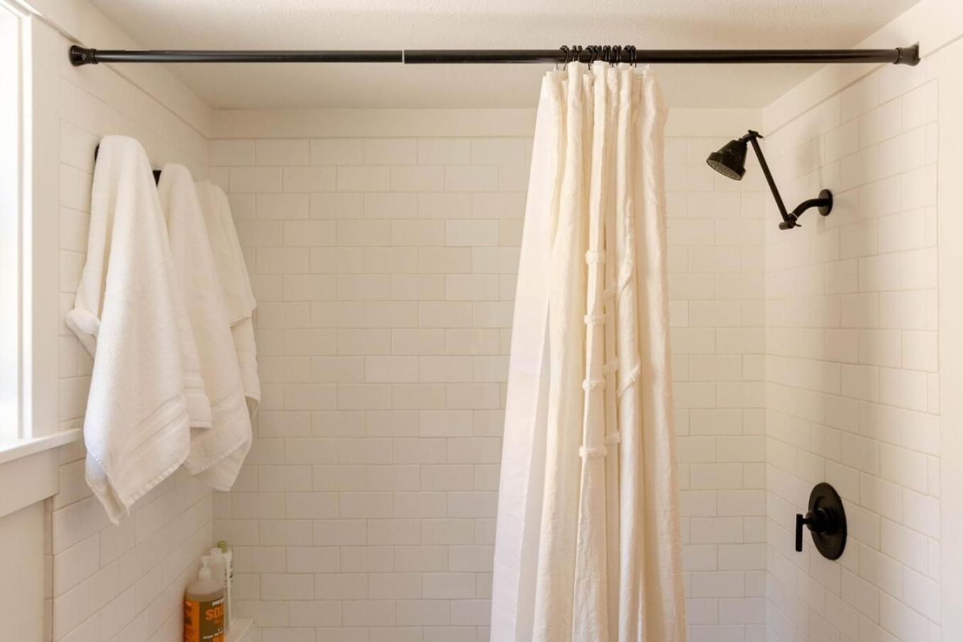 Farm stay Wild Hair Studio-stylish Farm W Ev Charger Arroyo Grande