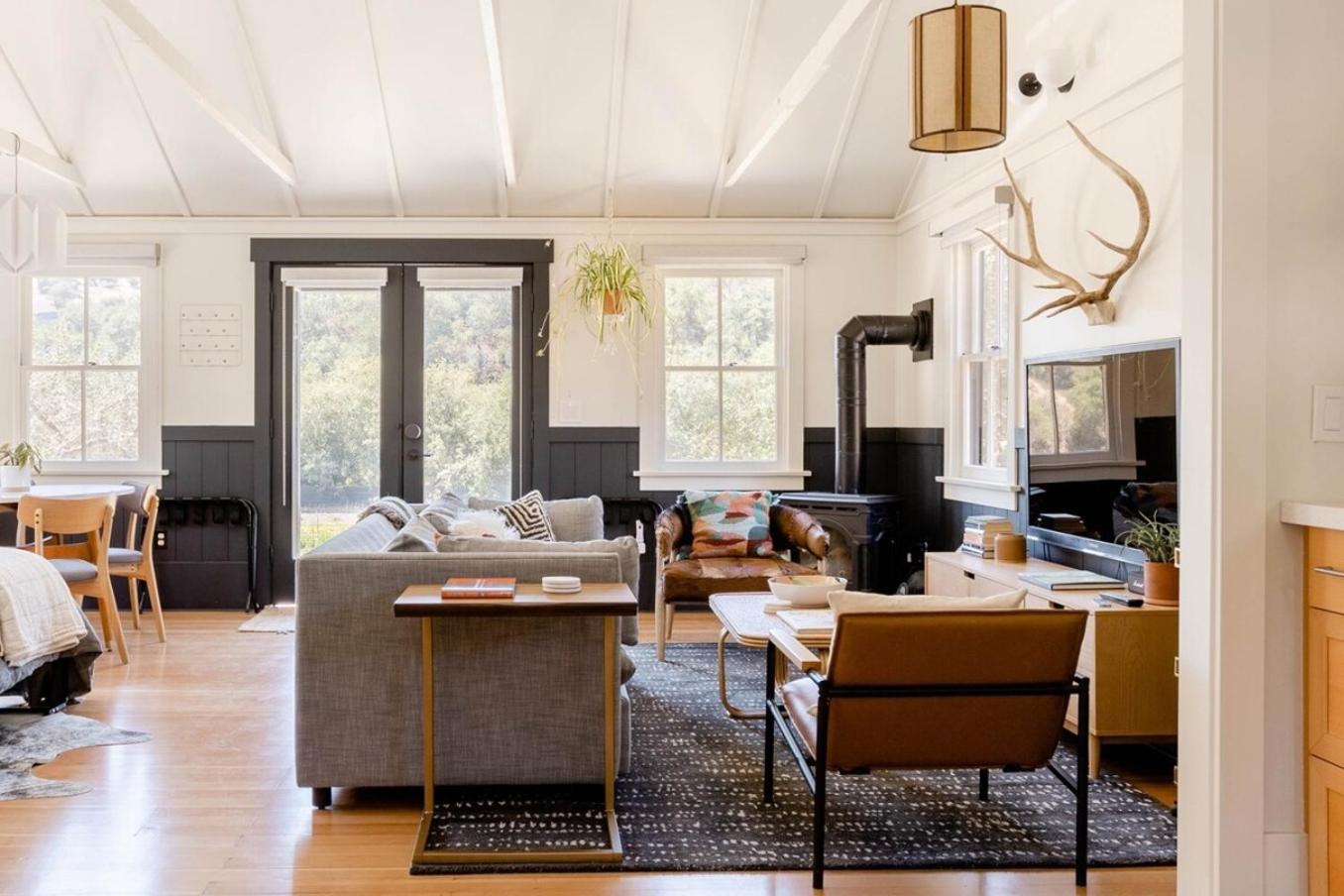 Wild Hair Studio-stylish Farm W Ev Charger Farm stay *